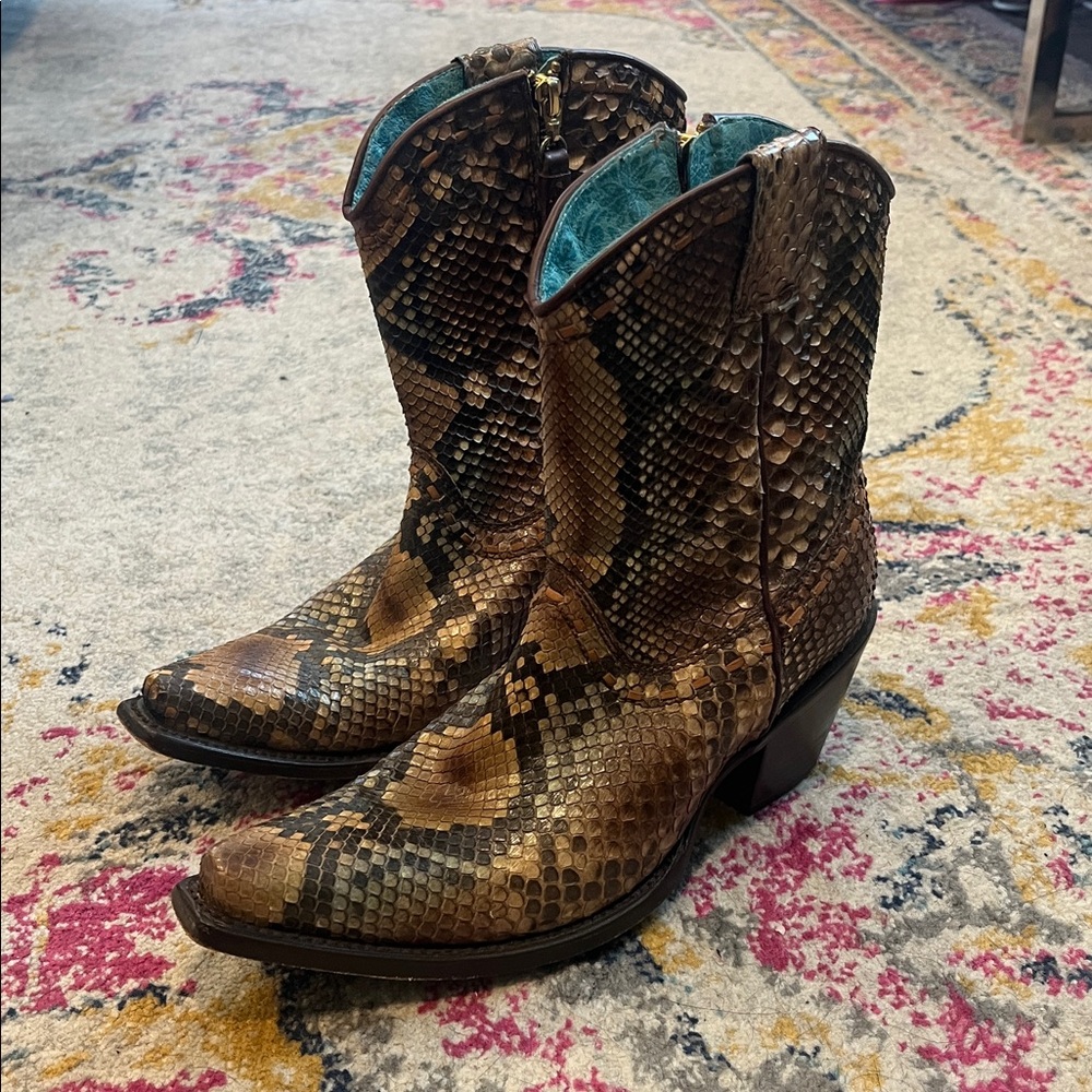 Corral Vintage snakeskin boots